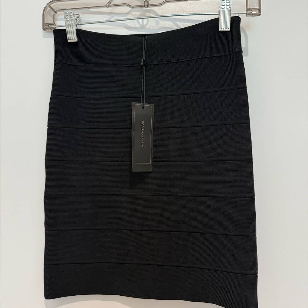 BCBGMaxAzria Black Ribbed Pencil Skirt Knee-Length